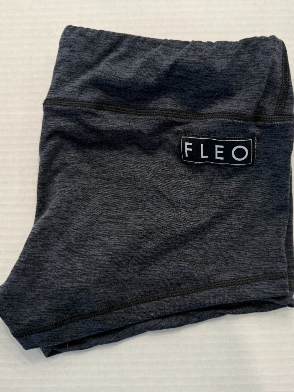 FLEO Dark Heather Gray Shorts | 2.5" Inseam | Size Large | EUC